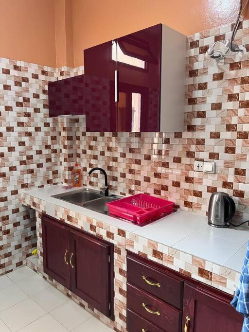 Appartement Spacieux Chez Keur Matou - F2 Dakar Eksteriør bilde