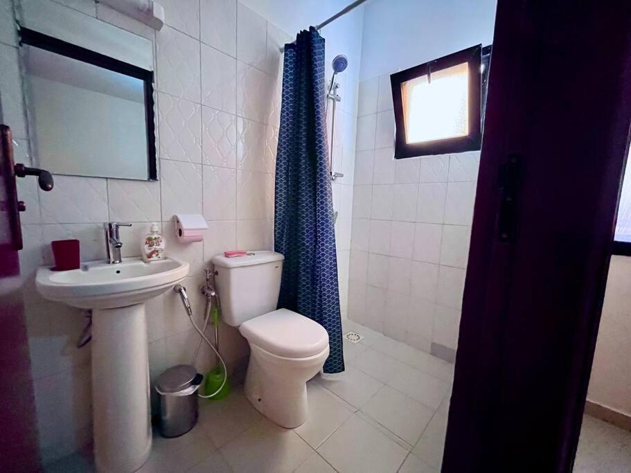 Appartement Spacieux Chez Keur Matou - F2 Dakar Eksteriør bilde