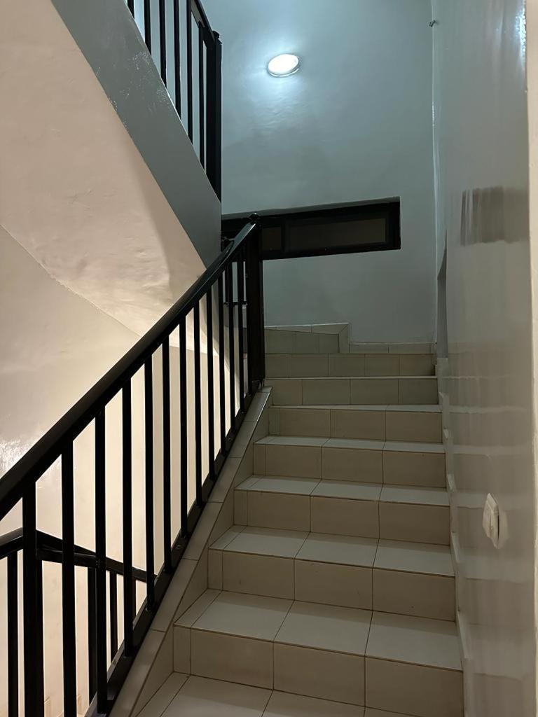 Appartement Spacieux Chez Keur Matou - F2 Dakar Eksteriør bilde