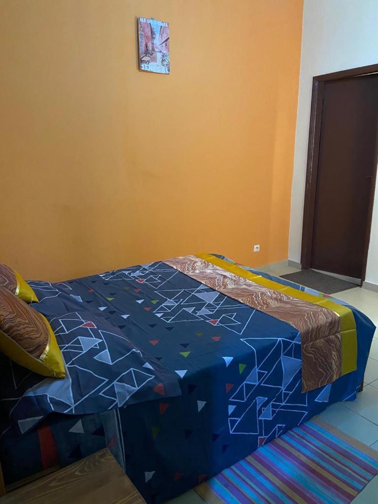 Appartement Spacieux Chez Keur Matou - F2 Dakar Eksteriør bilde